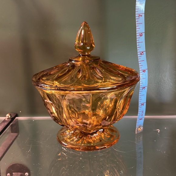 Vintage Indiana Glass Amber Glass Candy Dish with Lid - Picture 4 of 5